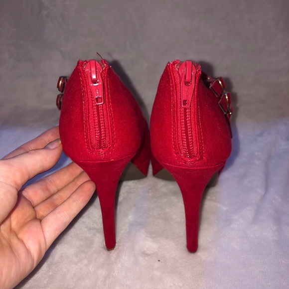 Material girl sexy red heels - Picture 8 of 8